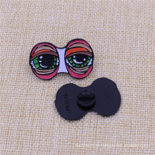 Personalice su diseño Soft Enamel Pin de níquel negro con tapa de goma